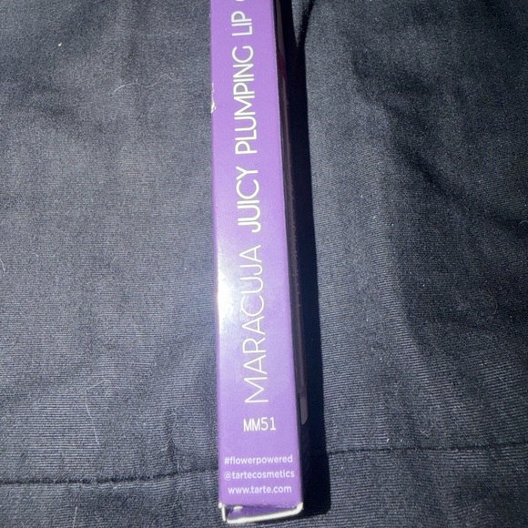 Tarte Maracuja Juicy Plumping Lip in shimmering hibiscus - Picture 3 of 8